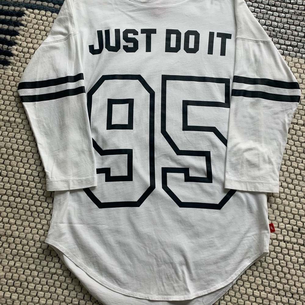 Nike Sportswear 3/4 Length Graphic Tee | Size: S | Color: White